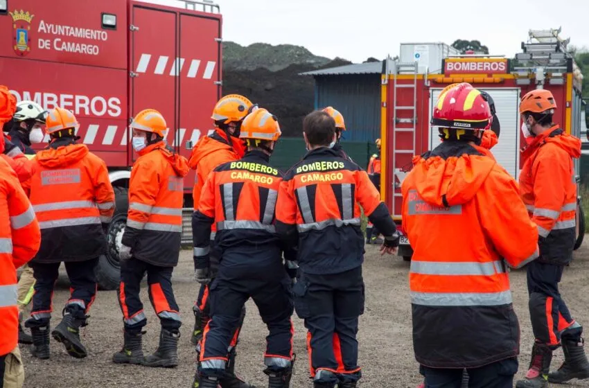 Noticias de Cantabria | El Cántabro | Camargo envía una dotación de bomberos al Parque de Alzira para sumarse a las labores de ayuda a los afectados por la dana
