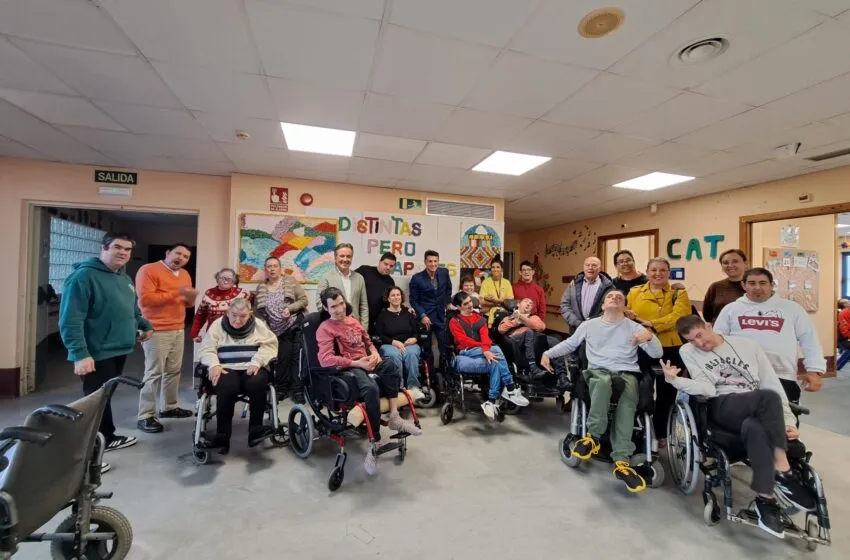 Noticias de Cantabria | El Cántabro | El Ayuntamiento de Camargo suscribe un convenio de colaboración con ASPACE para el servicio de transporte especial adaptado