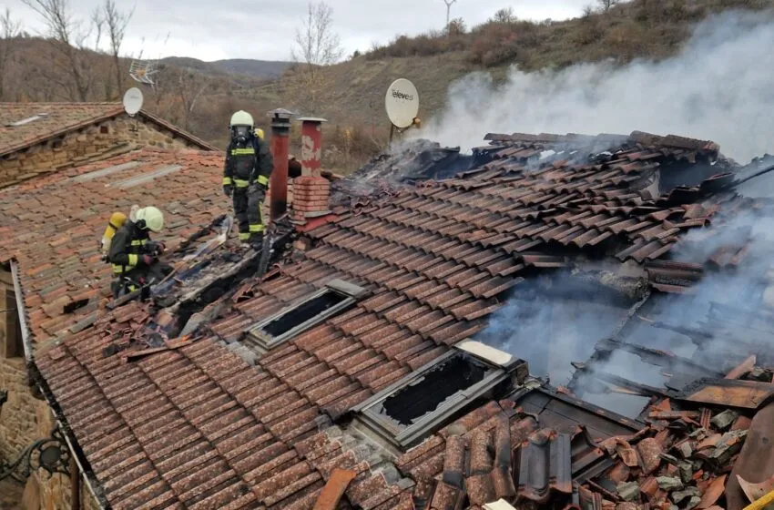Noticias de Cantabria | El Cántabro | Un incendio destruye una vivienda de Valdeprado del Río