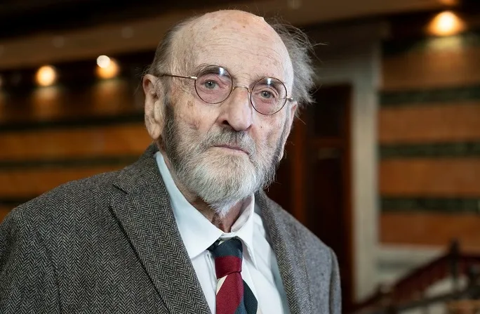 Álvaro Pombo, galardonado con el Premio Cervantes 2024 por su contribución a la literatura en español