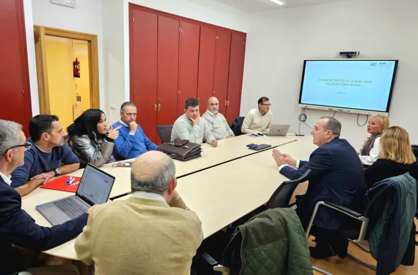 Noticias de Cantabria | El Cántabro | Presentado el estudio de tráfico de la Avenida Julio Hauzeur