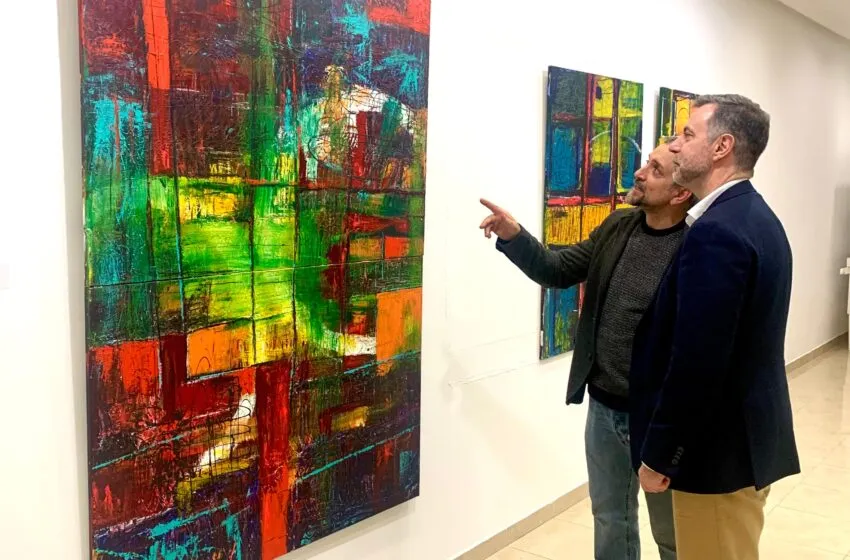  Martínez Abad visita la exposición ‘Catarsis’ de Antonio Moro