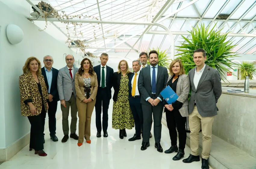  El presidente del TSJC da cuenta de la Memoria Judicial 2023 en el Parlamento de Cantabria