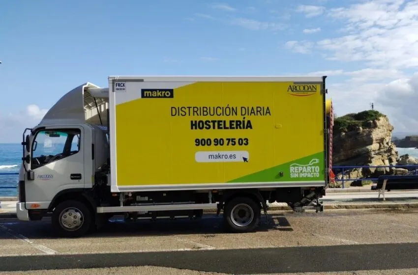  Makro incorpora un camión 100% eléctrico a sus rutas de distribución en Santander