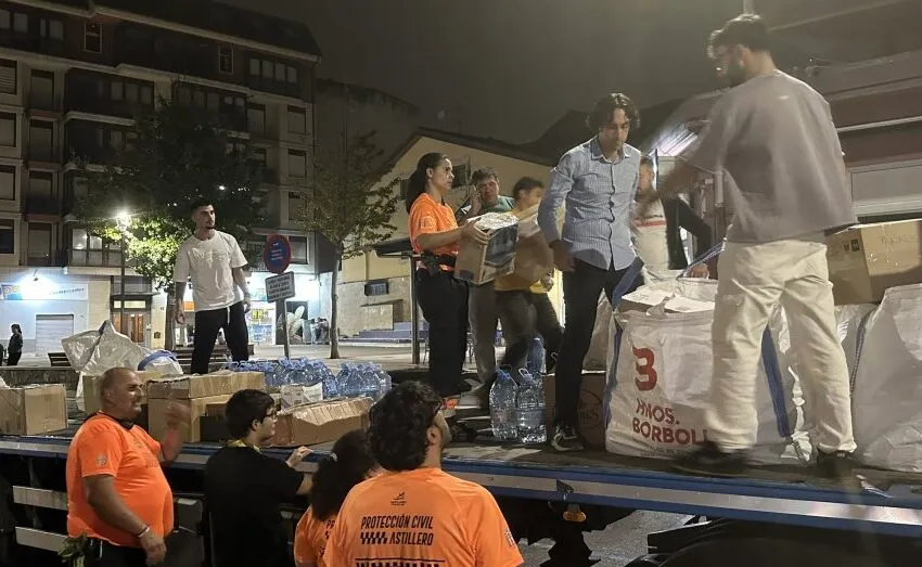 Noticias de Cantabria | El Cántabro | ASTILLERO CIERRA EL DÍA CON DOS FURGONETAS Y UN TRÁILER LLENO DE AYUDA QUE YA ESTÁN CAMINO VALENCIA