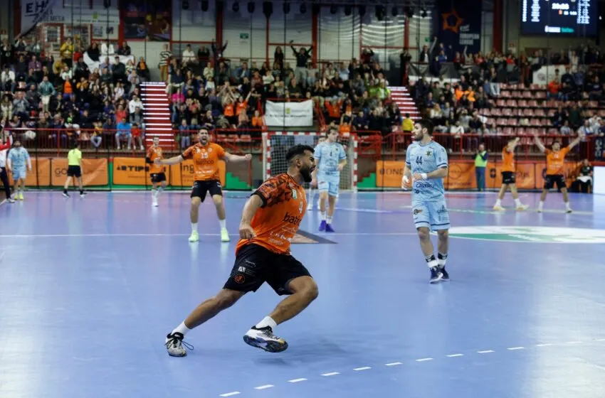 Noticias de Cantabria | El Cántabro | El Bathco BM Torrelavega sale victorioso del dentista