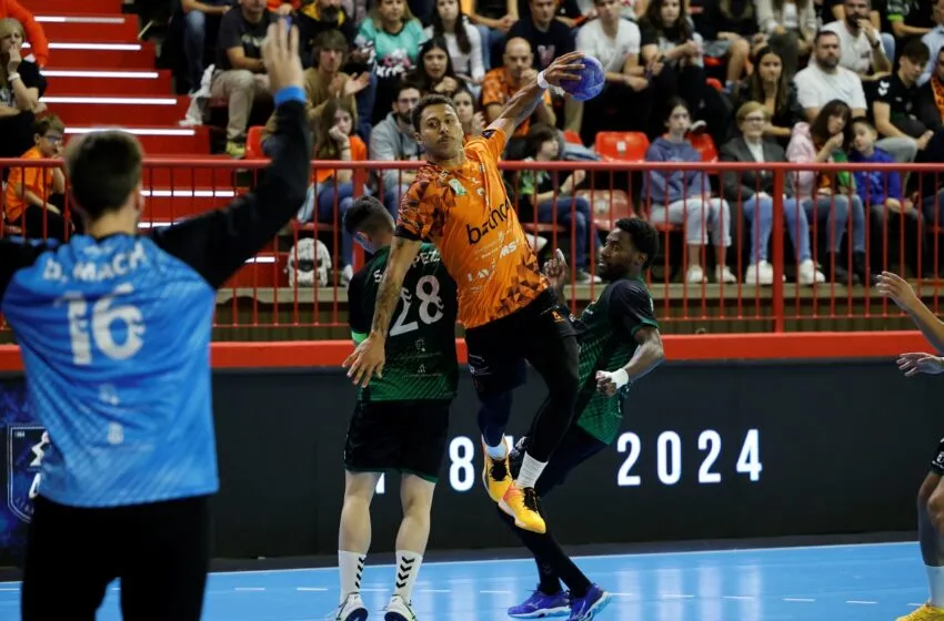  El Bathco BM Torrelavega se enfrenta al Frigoríficos Morrazo en un duelo crucial en el Vicente Trueba