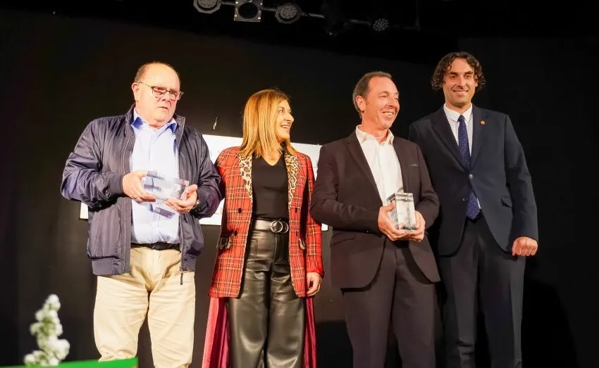Noticias de Cantabria | El Cántabro | EL PASABOLO TABLÓN BRILLA EN LA XI GALA DEL PREMIO MUSLERA DE BOLOS