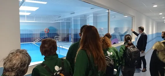 Noticias de Cantabria | El Cántabro | Los alumnos-trabajadores del Taller de Empleo Valle de Cayón 2024 han realizado una visita formativa a dos de los centros que gestiona la Fundación Asilo en Torrelavega