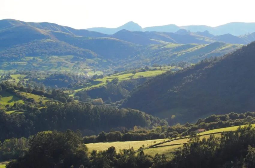 Noticias de Cantabria | El Cántabro | Cultura estudiará distintos proyectos de infraestructuras culturales, turísticas y deportivas en Santa María de Cayón