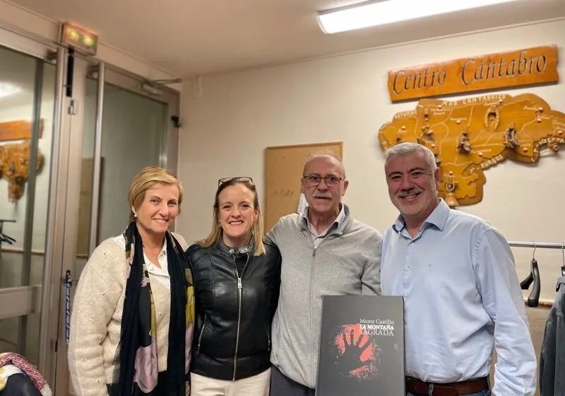  La consejera de Presidencia visita la Casa de Cantabria en Logroño