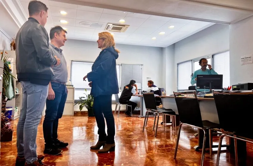  Susinos subraya el valor de las Oficinas Comarcales del Gobierno de Cantabria como «espacio de referencia» en el mundo rural