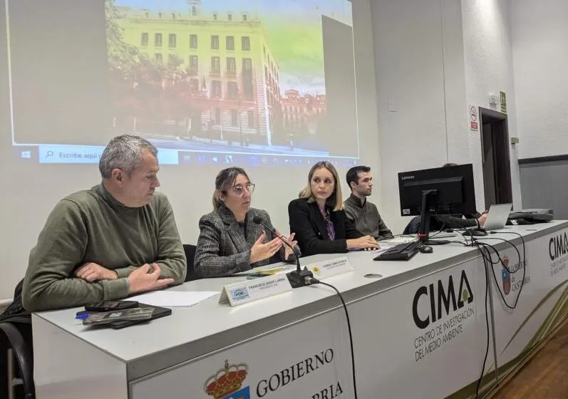 Noticias de Cantabria | El Cántabro | La Delegación del Gobierno refuerza su colaboración con los municipios en digitalización y lucha contra la violencia de género