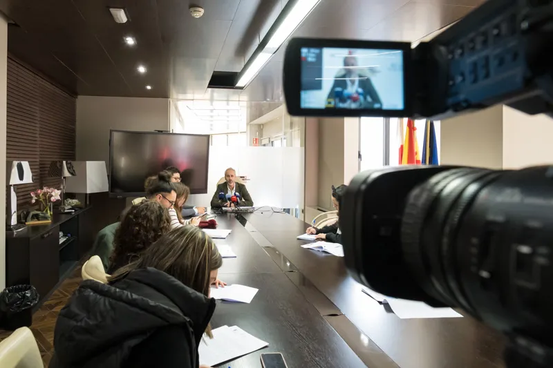  Educación ofrece a la Junta de Personal negociar una adecuación retributiva en 2025 para comenzar su aplicación en 2026
