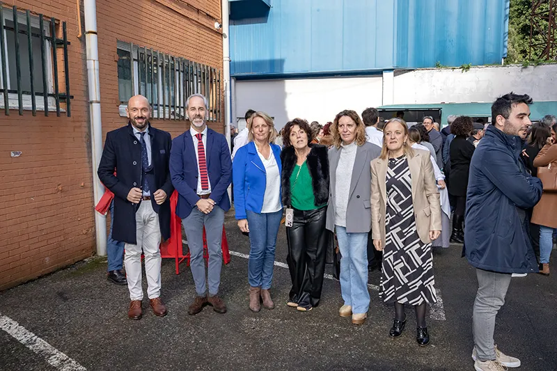  El Gobierno colabora con la comida solidaria organizada por el IES Fuente Fresnedo de Laredo a favor de los afectados por la DANA de Valencia