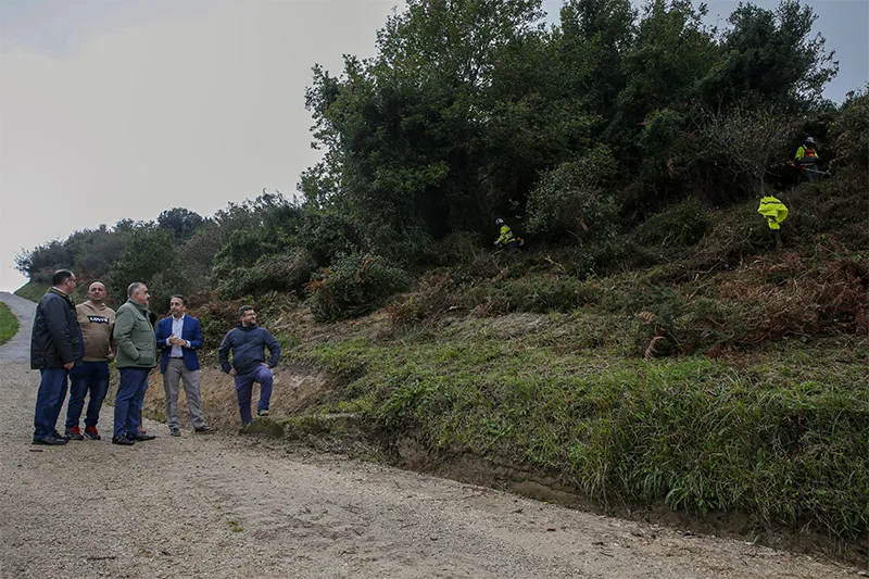  Media asiste al inicio de los trabajos de restauración y recuperación de terrenos agrarios en el monte La Picota con un presupuesto de casi 312.000 euros