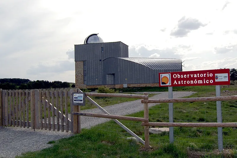  El Observatorio Astronómico de Cantabria supera en su temporada alta los 3.000 visitantes, un 20% más que el año pasado