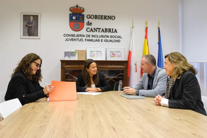  Inclusión Social y la Fundación Racing estudian colaborar en proyectos para hacer frente a la soledad no deseada en jóvenes y personas mayores