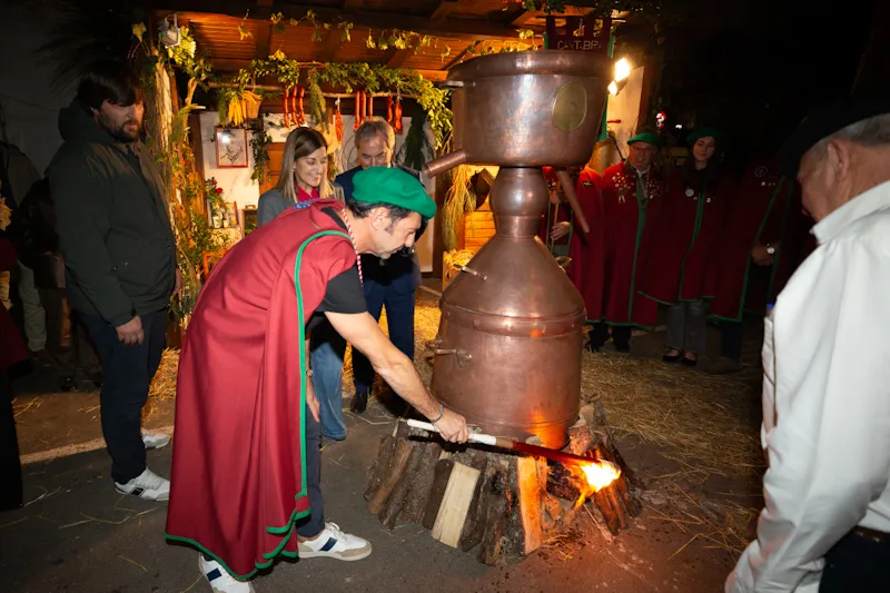  Buruaga asiste a la proclamación de Quico Taronjí como Orujero Mayor de la Fiesta del Orujo de Potes