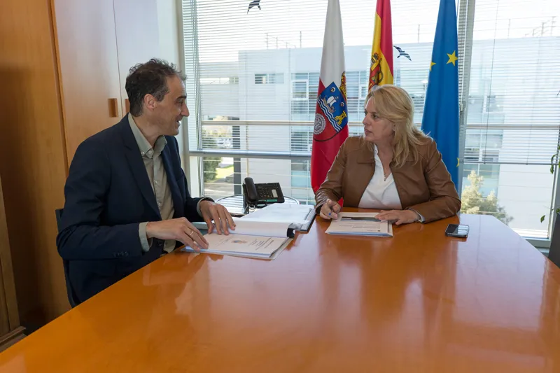  Desarrollo Rural mejorará las infraestructuras de Alfoz de Lloredo con la reparación de varios caminos