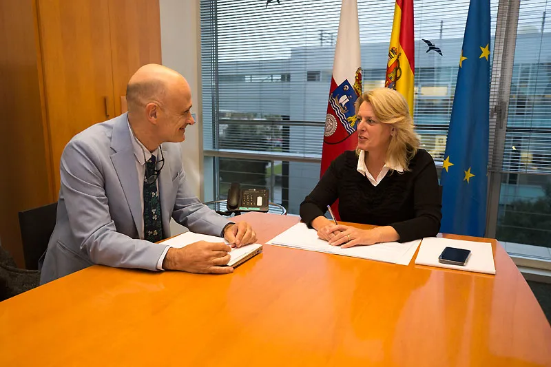 Noticias de Cantabria | El Cántabro | Gobierno y Ayuntamiento de Los Corrales de Buelna trabajarán en la mejora de las infraestructuras agrarias del municipio