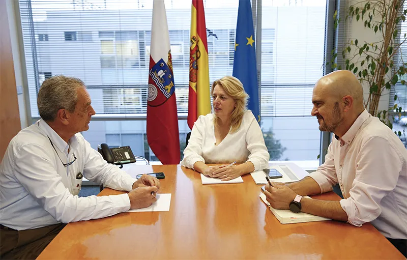 Noticias de Cantabria | El Cántabro | Gobierno y Ayuntamiento de Rionansa estudian la mejora de caminos rurales y la lucha contra los incendios forestales