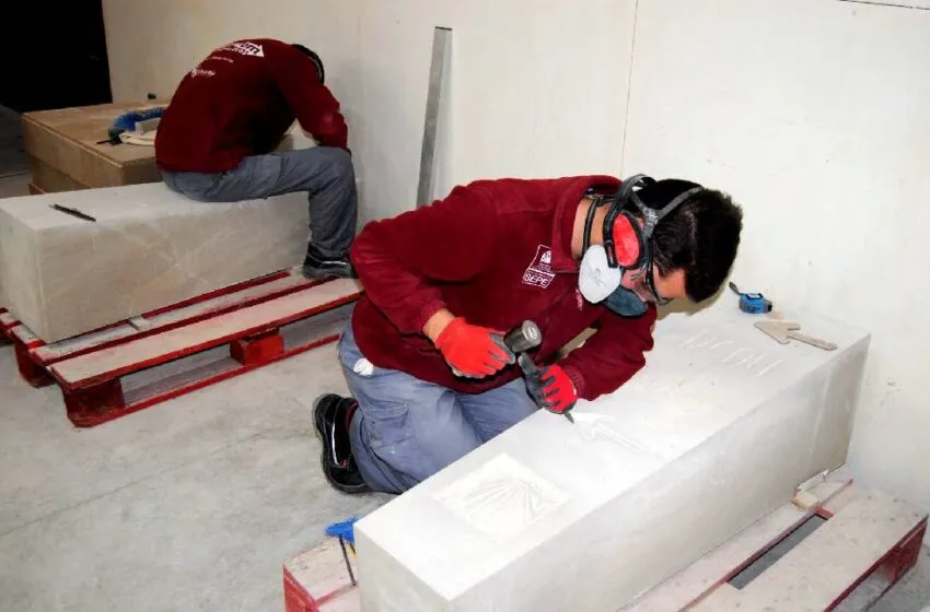  Monolitos de piedra señalizarán el Camino de Santiago en Noja
