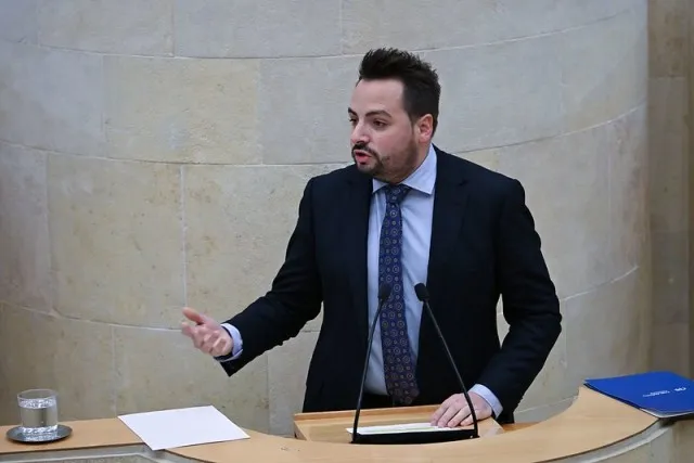  «Sánchez se ha quedado solo en la sobreprotección del lobo»