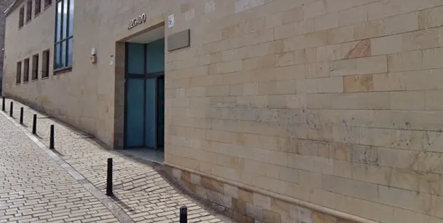  El Juzgado de San Vicente de la Barquera abre juicio oral contra los dos investigados por agredir a un joven en Potes que falleció al caer al suelo