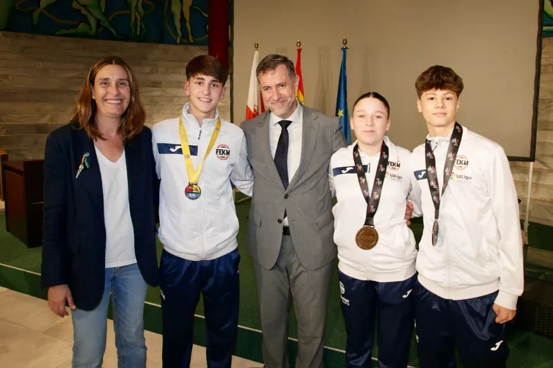  El Gobierno de Cantabria destaca el buen papel de los deportistas cántabros en el Mundial de Kickboxing