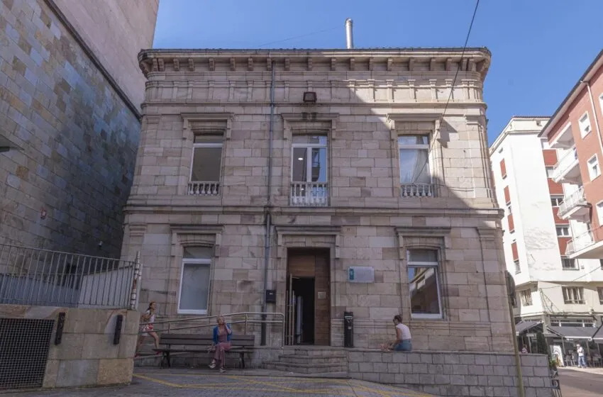  La Biblioteca Gabino Teira amplía su horario hasta el 2 de febrero