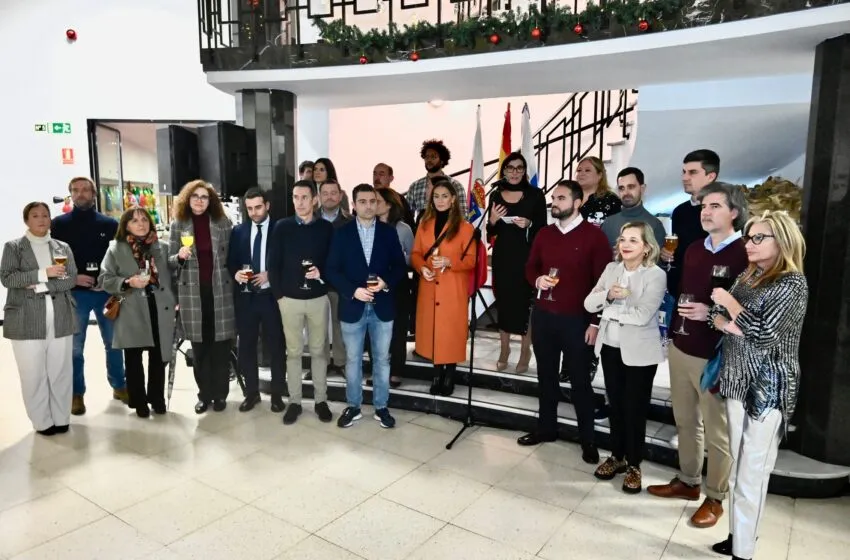  La alcaldesa felicita la Navidad a las asociaciones de vecinos
