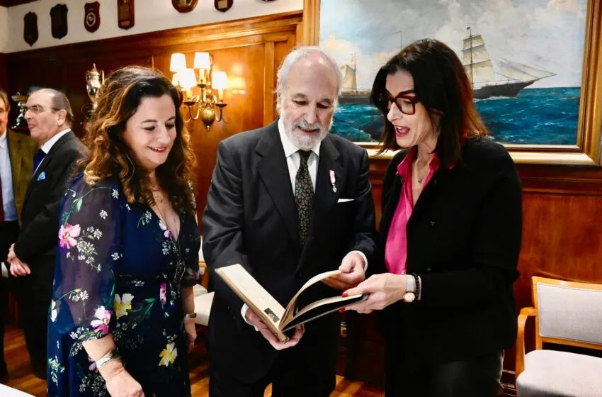  La alcaldesa agradece el trabajo del Cuerpo Consular en la celebración de su 165 aniversario