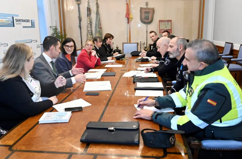  Ayuntamiento y Delegación coordinan actuaciones para garantizar la seguridad ciudadana en Navidad