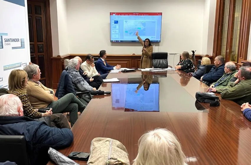  La alcaldesa expone a los vecinos la nueva OLA, cuya consulta ciudadana se prolongará un mes