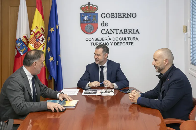  Martínez Abad se compromete a apoyar el sector audiovisual en Cantabria
