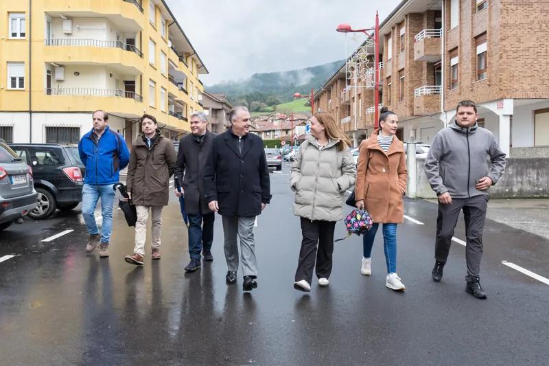  Media inaugura en Ampuero varias actuaciones de mejora del asfaltado con una inversión de más de 130.000 euros