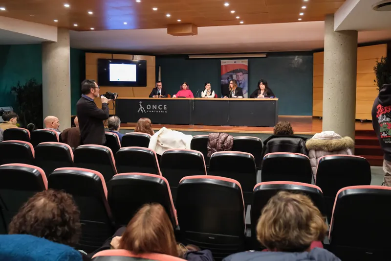  El Gobierno apoya los programas de la Fundación ONCE para mejorar la formación y el empleo de las personas con discapacidad en Cantabria