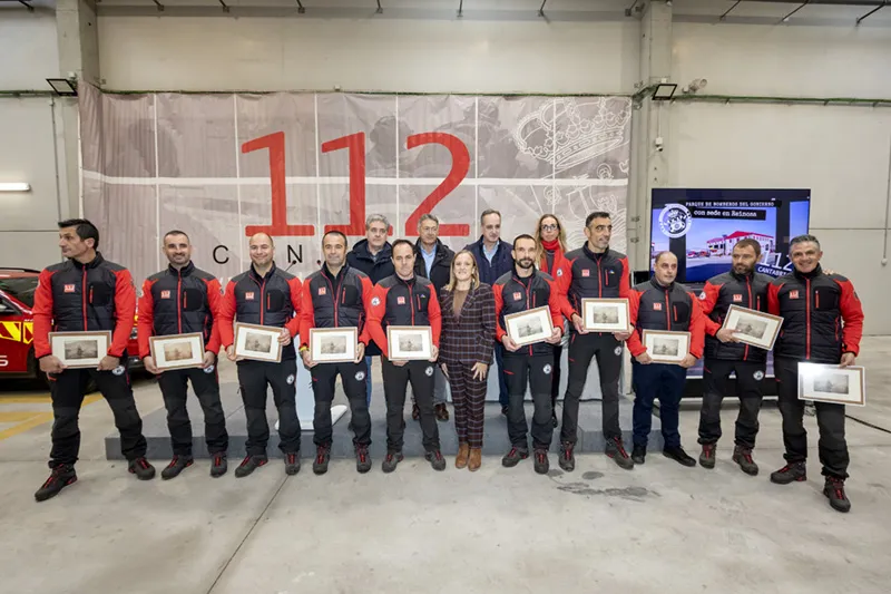  Urrutia pone en valor el trabajo de los bomberos autonómicos en el 20 aniversario del parque ubicado en Reinosa