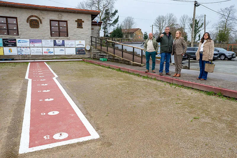 Noticias de Cantabria | El Cántabro | El Gobierno de Cantabria invierte 23.000 euros en el acondicionamiento de la bolera de las escuelas de Riaño y la mejora del parque público de Solórzano