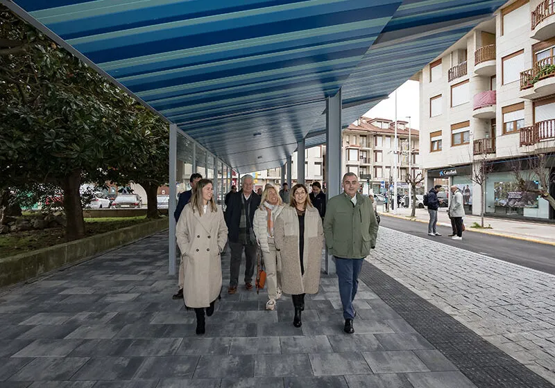  Buruaga inaugura la nueva terminal de autobuses de Noja, tras una inversión del Gobierno de más de 400.000 euros