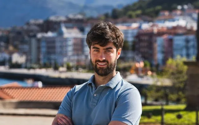 El PP de Castro-Urdiales destaca las inversiones del Gobierno de Buruaga en la Iglesia de Santa Maria y en las pistas de atletismo de Riomar
