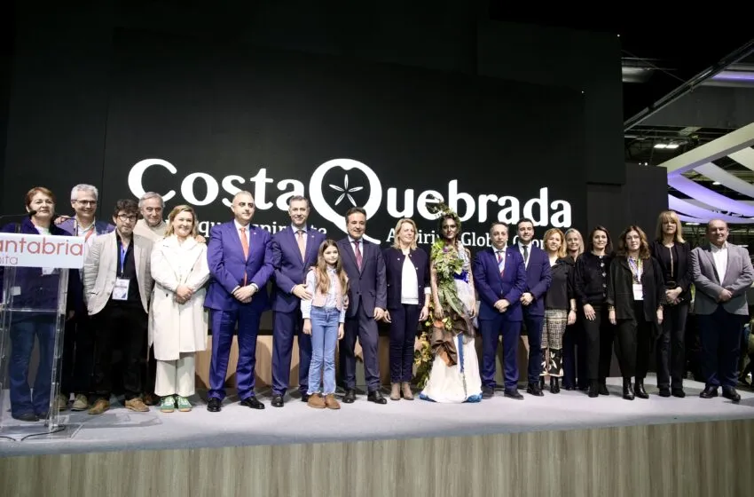  El Gobierno promociona en FITUR Costa Quebrada a través de un viaje teatralizado por su historia