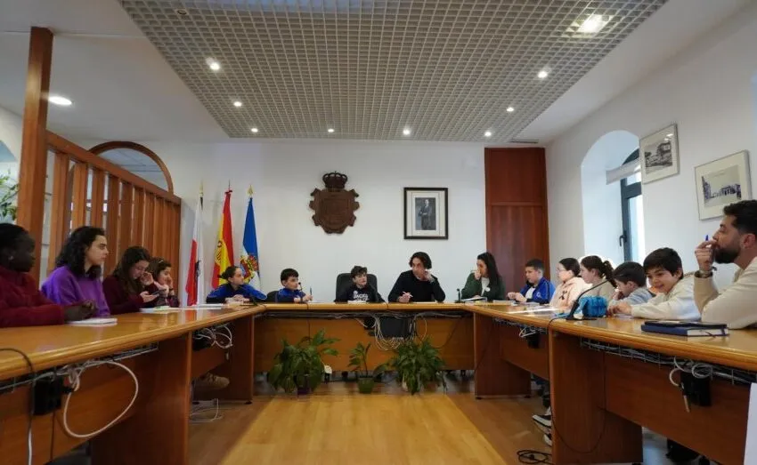  ASTILLERO CELEBRA EL II PLENO DEL CONSEJO  DE INFANCIA Y ADOLESCENCIA