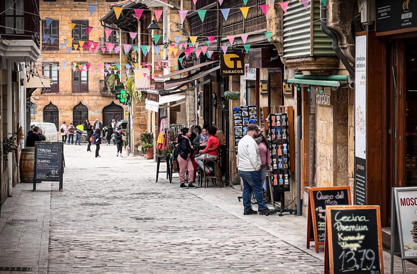 Comillas agota en menos de 10 días todos los bonos de su campaña de dinamización comercial ‘Comillas Vale por Cinco’