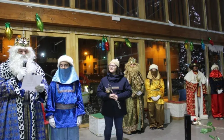 Noticias de Cantabria | El Cántabro | Los Reyes Magos celebran su tradicional recepción a los niños reinosanos en el Impluvium