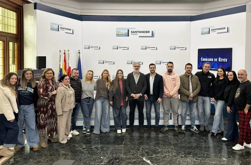  La Cabalgata de Reyes contará con una comitiva de unas mil personas, once carrozas y pasacalles