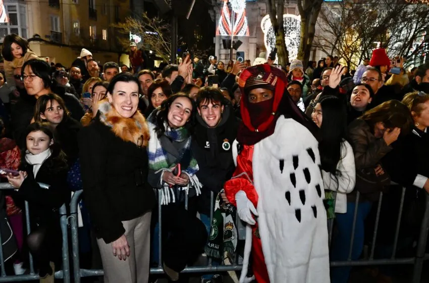  Una multitudinaria Cabalgata de Reyes recorre las calles de Santander