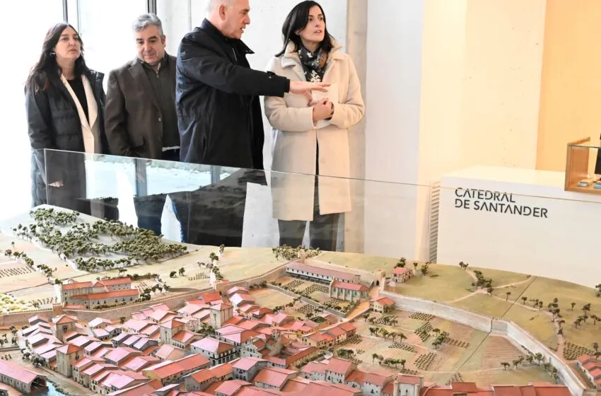 Noticias de Cantabria | El Cántabro | Igual y Ros inauguran el Bastión de la Catedral, espacio de interpretación y atención al peregrino