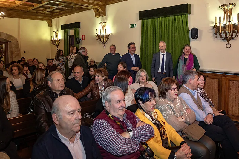  Silva destaca el carácter vocacional de los profesionales docentes y su servicio a la sociedad cántabra